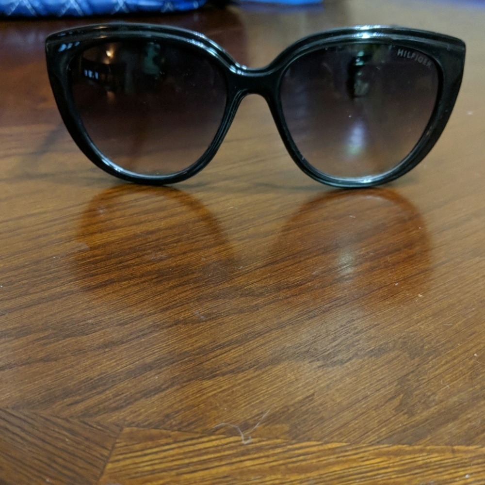 Sunglasses - Picture 3 of 3